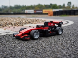 CADA blocks 123pcs 14,5cm Triumph Legend formula in PBX (1)