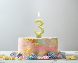Cake candle - number "3" Diamond 7.6 cm, gold metallic