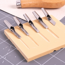 MILAN Medium rubber carving block (1)