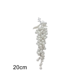 Vianočná závesná dekorácia zväzok perál 20 cm, biela
